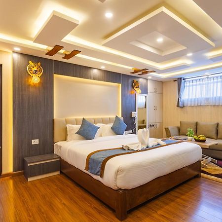 Airport Diana Hotel Katmandu Zewnętrze zdjęcie