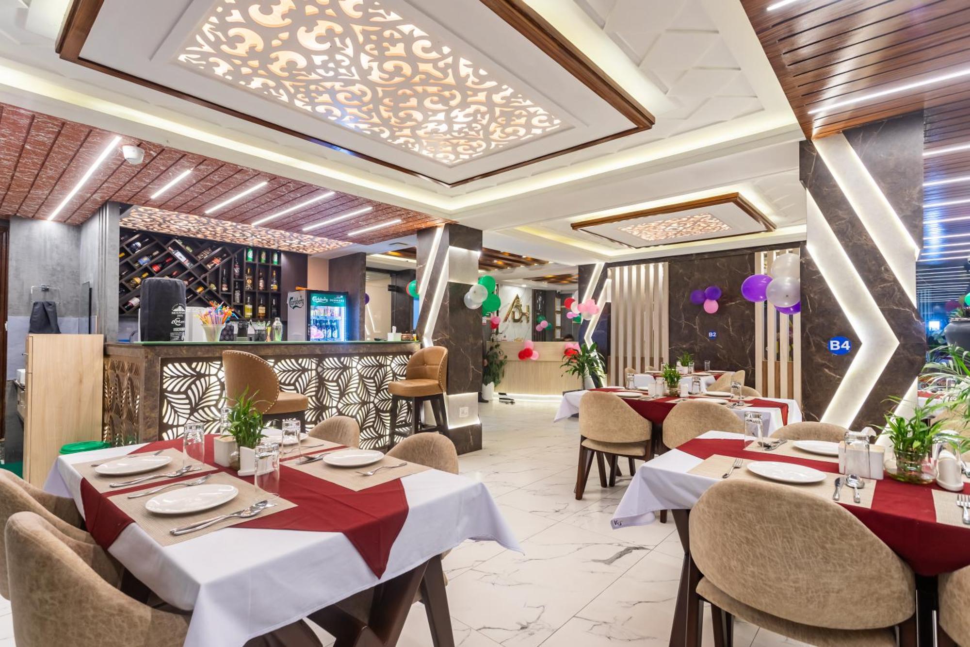 Airport Diana Hotel Katmandu Zewnętrze zdjęcie