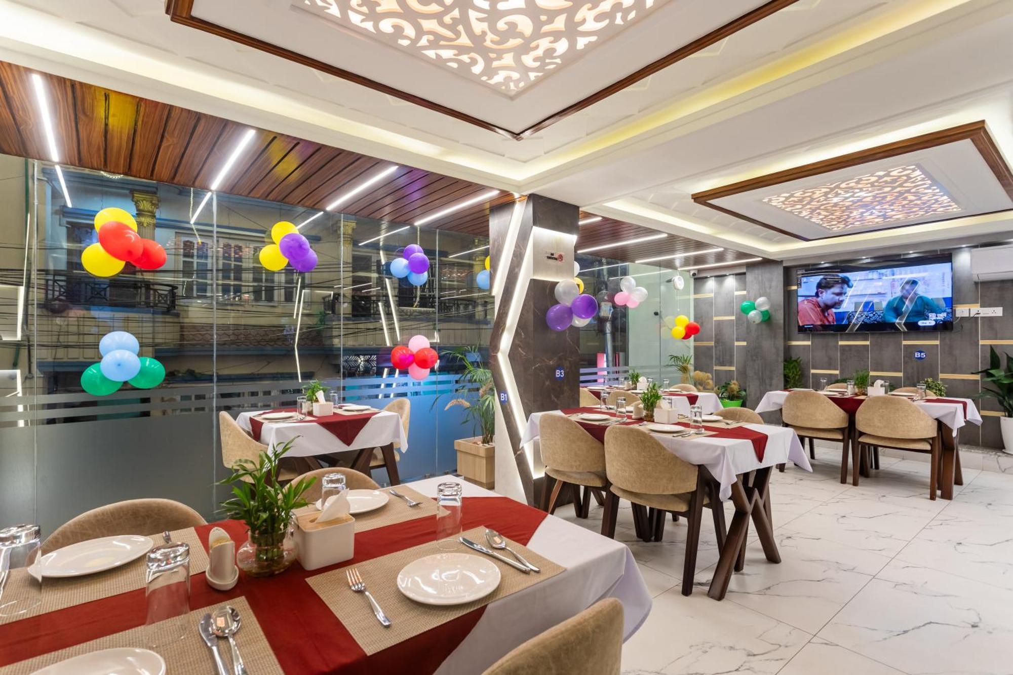 Airport Diana Hotel Katmandu Zewnętrze zdjęcie