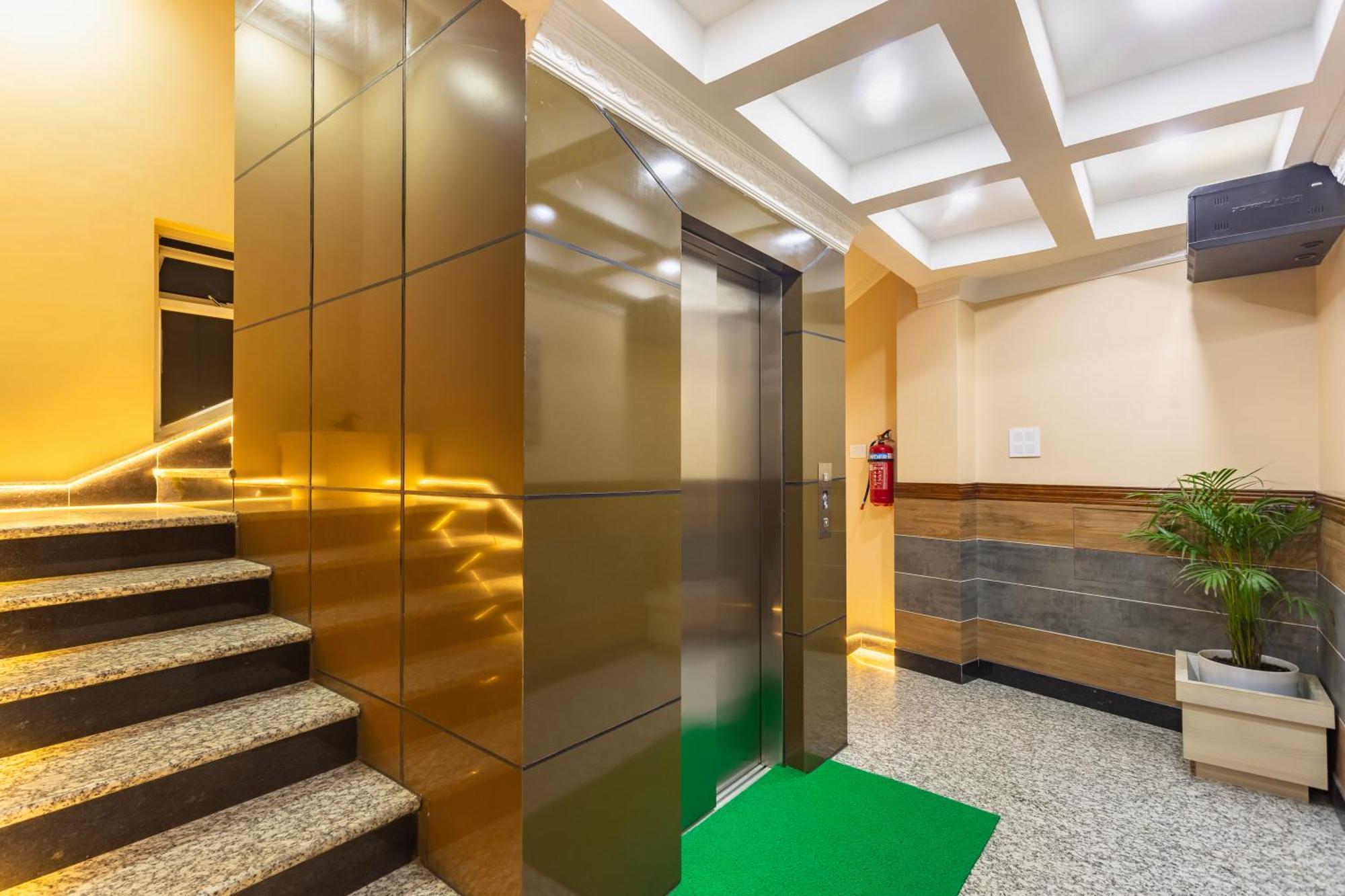 Airport Diana Hotel Katmandu Zewnętrze zdjęcie